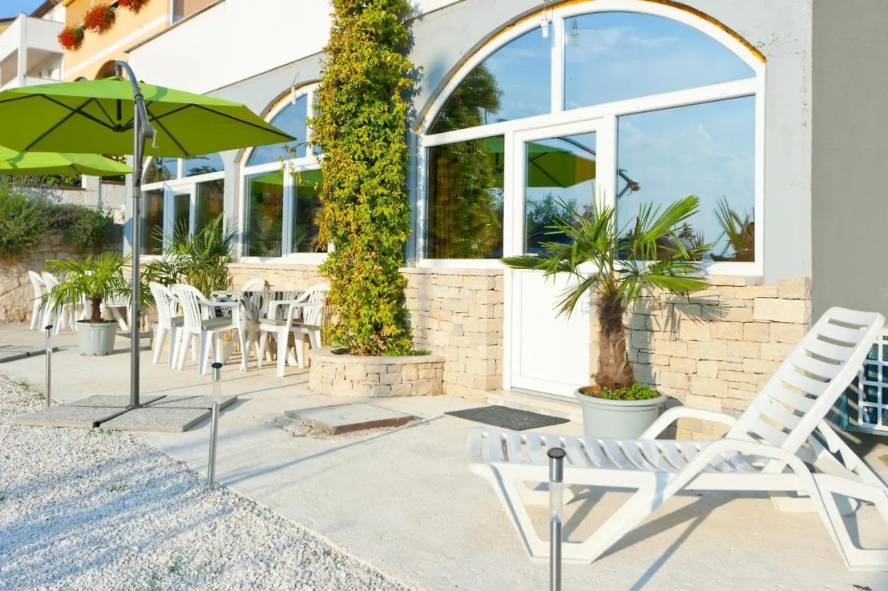 Apartments Mauri Vrsar