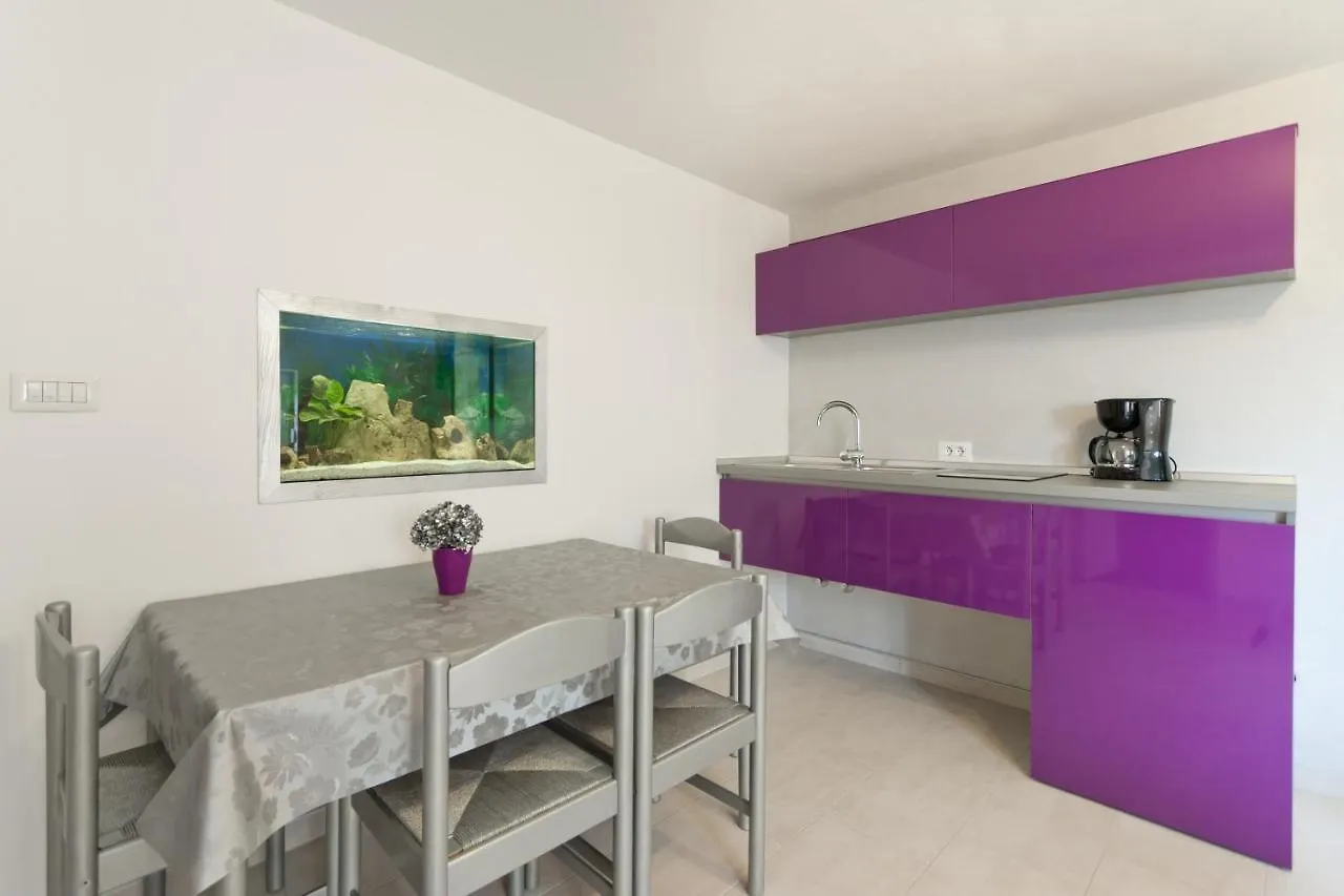 Apartments Mauri Vrsar 0*,  Croatia